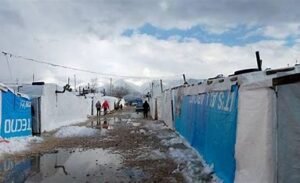 معاناة اللاجئيين الفلسطينيين