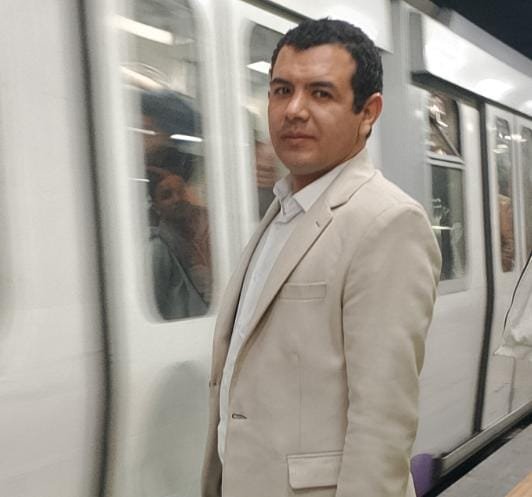 مقال: أبحث عن قناع آخر “إسبانيا تسقط القناع عربي”